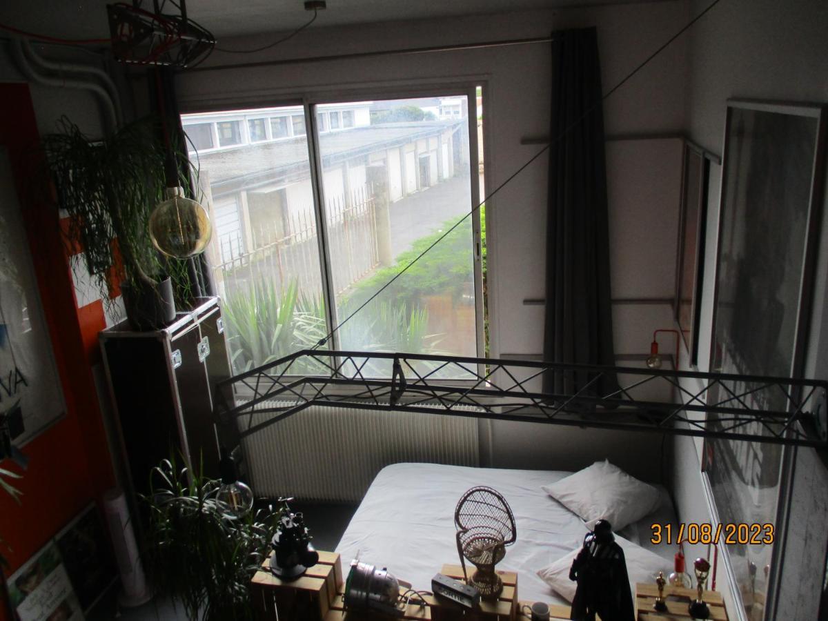 Apartment Orange Cinematic 59 *